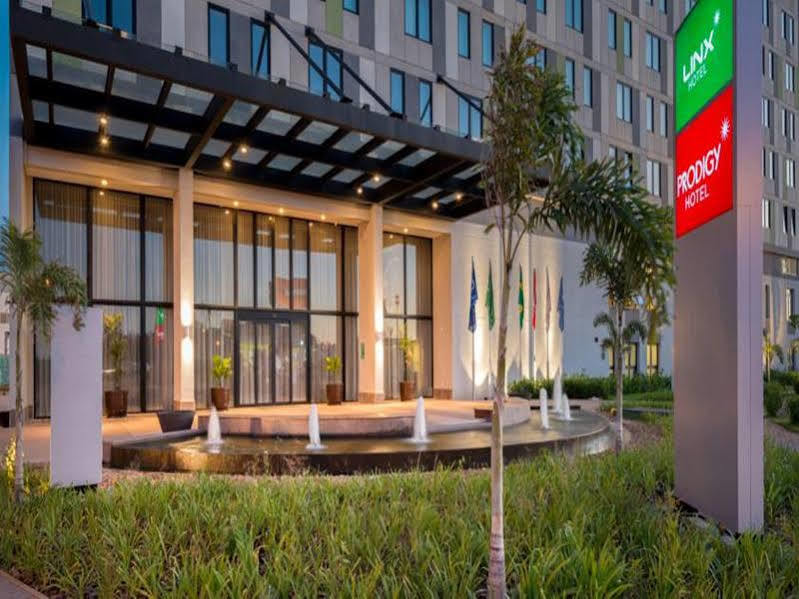 Hotel Linx Confins Extérieur photo