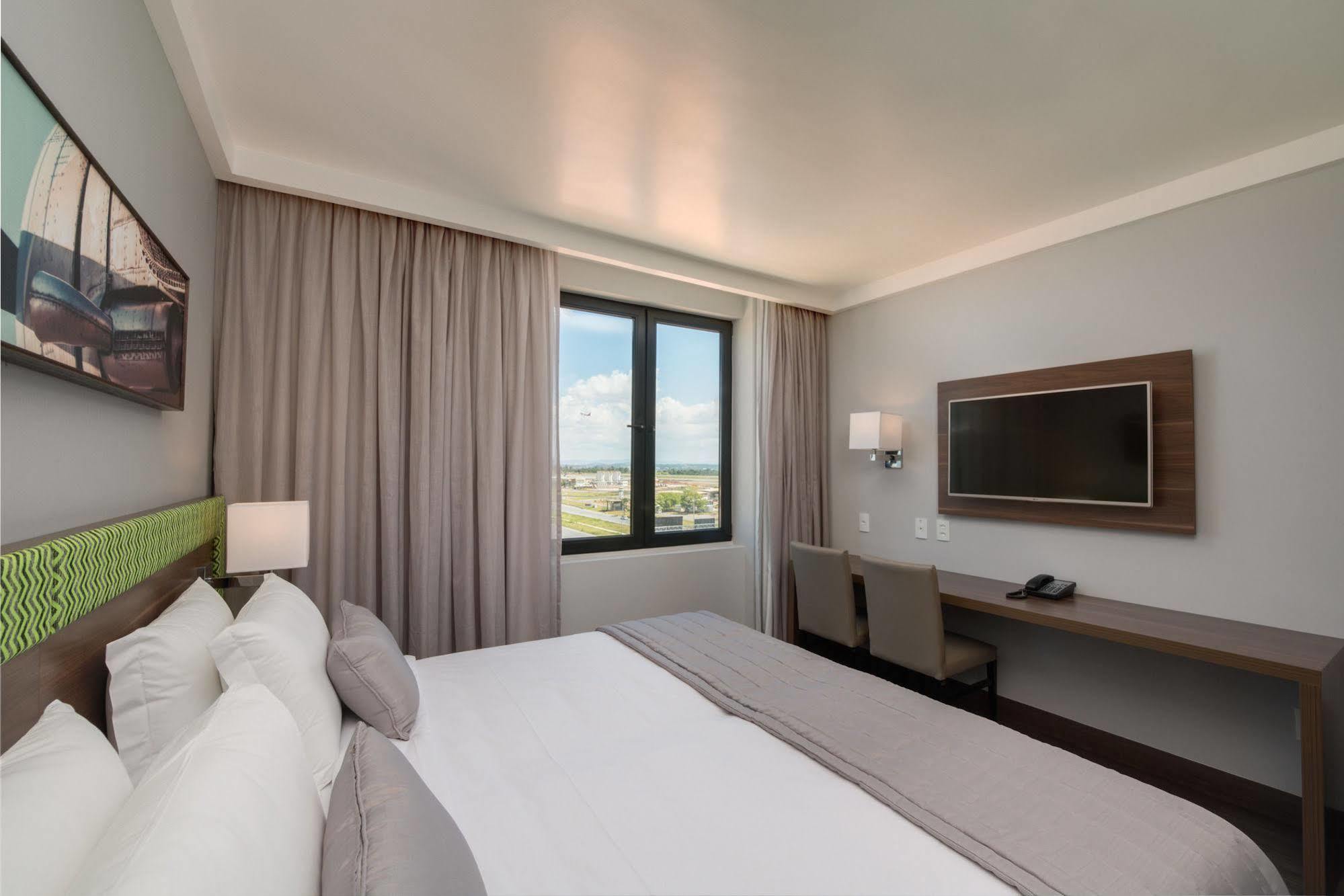 Hotel Linx Confins Extérieur photo