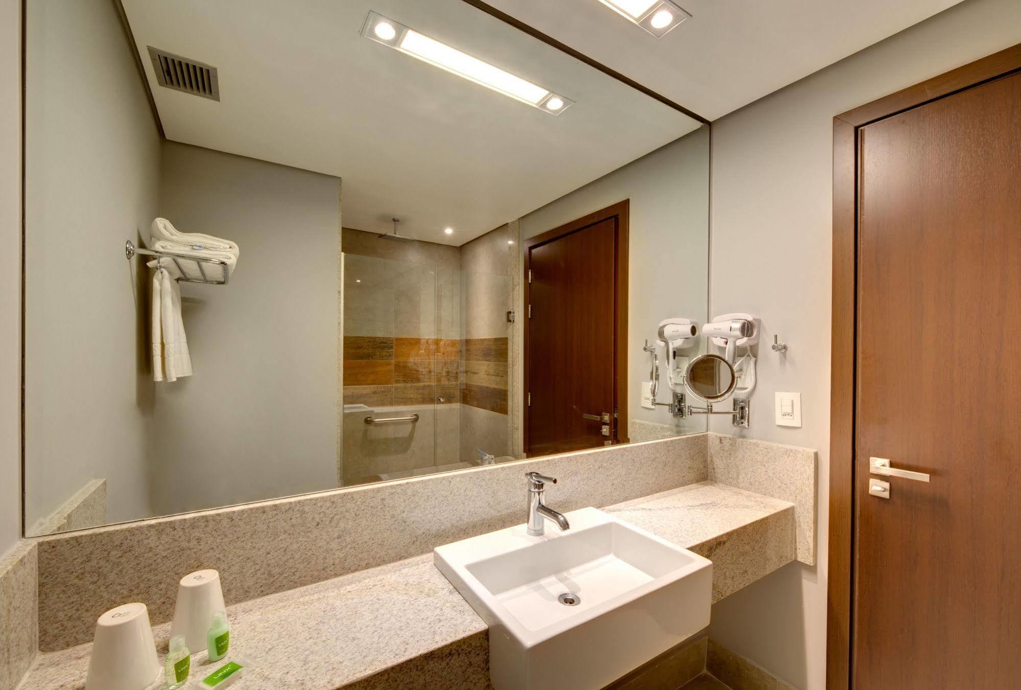 Hotel Linx Confins Extérieur photo